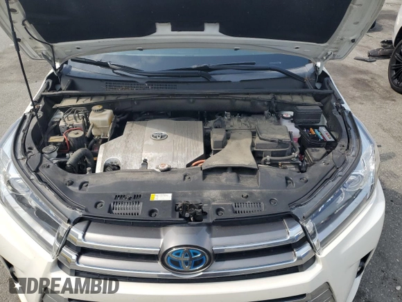 2019 Toyota Highlander Hybrid Limited with VIN 5TDDGRFH0KS078518, listed as a Copart auction lot 60562235 with 132,425 mi miles and Salvage title. Bid and sale history available at DreamBid. Image 12.