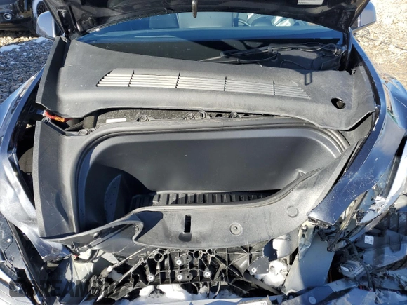 2024 Tesla Model Y Long Range z VIN 7SAYGDEEXRA222408, wystawiony jako Copart lot #49119125 z przebiegiem 20 773 mil mil oraz Szkoda całkowita • Salvage title. Historia ofert i sprzedaży dostępna na DreamBid. Obrazek 11.