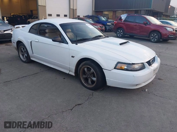2001 Ford Mustang GT Deluxe with VIN 1FAFP42XX1F112123, listed as a IAAI auction lot 41343901 with 229,729 mi miles. Bid and sale history available at carsss.com. Image 1.