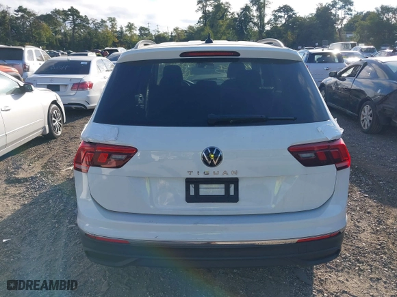 2022 Volkswagen Tiguan S with VIN 3VV1B7AX0NM004543, listed as a IAAI auction lot 40409461 with 999,999 mi miles. Bid and sale history available at carsss.com. Image 15.