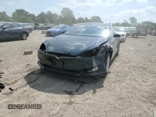2021 Tesla Model S Long Range Plus z VIN 5YJSA1E2XMF426999, wystawiony jako Copart lot #61094375 z przebiegiem 30 170 mil mil oraz Szkoda całkowita • Salvage title. Historia ofert i sprzedaży dostępna na DreamBid. Obrazek 14.