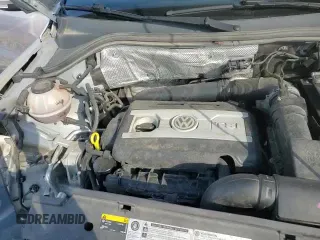 2017 Volkswagen Tiguan S с VIN WVGBV7AX4HK051298, выставлен на аукционе Copart как лот 82281575 с пробегом 67 564 миль миль и Чистый • Clean title. История ставок и продаж доступна на DreamBid. Изображение 14.