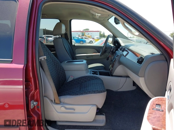 2007 Chevrolet Tahoe LT with VIN 1GNFC13J47R115676, listed as a IAAI auction lot 42758017 with 269,832 mi miles and . Bid and sale history available at DreamBid. Image 5.