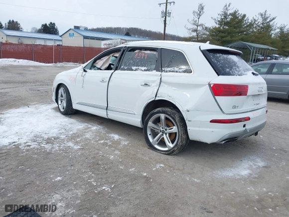 2019 Audi Q7 Prestige with VIN WA1VAAF74KD008394, listed as a IAAI auction lot 41610076 with 43,511 mi miles. Bid and sale history available at carsss.com. Image 3.