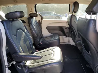 2019 Chrysler Pacifica Touring L with VIN 2C4RC1BG8KR537514, listed as a Copart auction lot 57788625 with 129,346 mi miles and Salvage title. Bid and sale history available at DreamBid. Image 11.