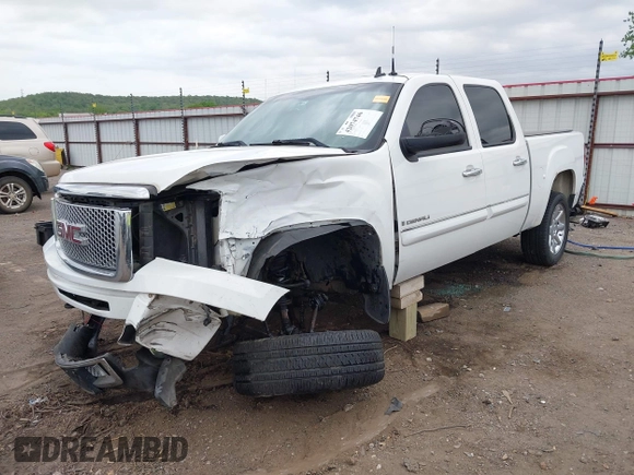 2008 GMC Sierra Denali z VIN 2GTEK638381328517, wystawiony jako IAAI lot #42074746 z przebiegiem 193 833 mil mil oraz . Historia ofert i sprzedaży dostępna na DreamBid. Obrazek 2.