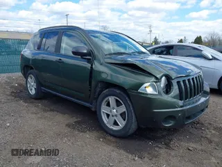 2007 Jeep Compass Sport with VIN 1J8FF47W17D585046, listed as a IAAI auction lot 41866995 with 148,196 mi miles. Bid and sale history available at carsss.com. Image 1.
