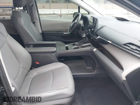 2022 Toyota Sienna XLE with VIN 5TDYRKEC8NS126392, listed as a IAAI auction lot 41912544 with 120,801 mi miles and . Bid and sale history available at DreamBid. Image 5.