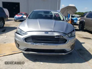 2020 Ford Fusion SE with VIN 3FA6P0HD4LR228218, listed as a Copart auction lot 60694665 with 32,060 mi miles and Non repairable. Bid and sale history available at DreamBid. Image 5.