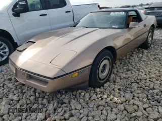 1985 Chevrolet Corvette with VIN 1G1YY0785F5124812, listed as a Copart auction lot 60605264 with 880,422 mi miles and Salvage Title. Bid and sale history available at carsss.com. Image 1.