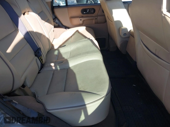 2000 Land Rover Discovery Cloth z VIN SALTY1247YA249969, wystawiony jako IAAI lot #41035905 z przebiegiem 188 643 mil mil oraz . Historia ofert i sprzedaży dostępna na DreamBid. Obrazek 8.