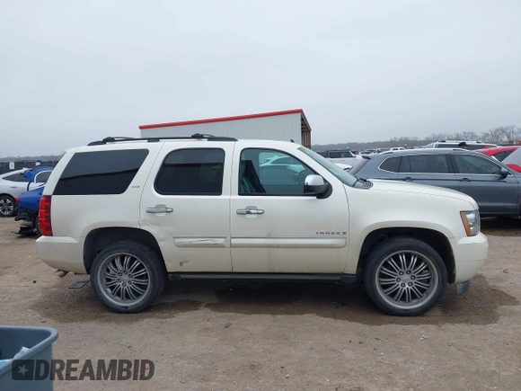 2008 Chevrolet Tahoe LTZ z VIN 1GNFK13018R177922, wystawiony jako IAAI lot #41526809 z przebiegiem 226 636 mil mil oraz . Historia ofert i sprzedaży dostępna na DreamBid. Obrazek 13.