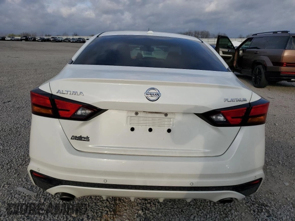 2019 Nissan Altima 2.5 Platinum with VIN 1N4BL4FV1KC114851, listed as a Copart auction lot 51413915 with 68,424 mi miles and Salvage Title. Bid and sale history available at carsss.com. Image 6.