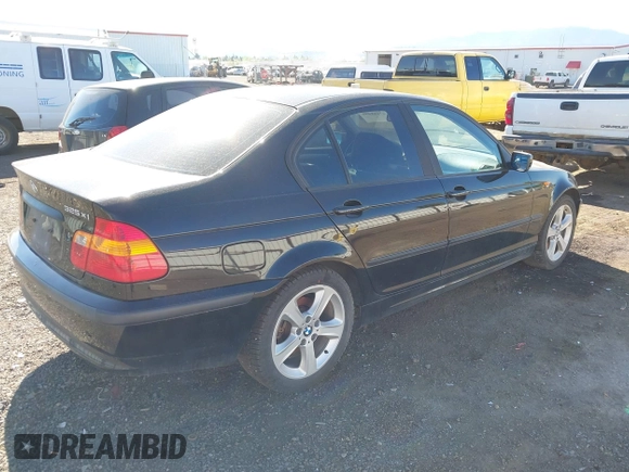2004 BMW 3 Series 325xi with VIN WBAEU33414PF61699, listed as a IAAI auction lot 42188486 with 178,235 mi miles and . Bid and sale history available at carsss.com. Image 4.