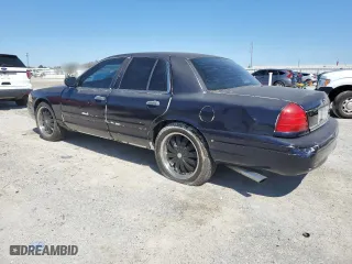 2001 Ford Crown Victoria Police Pkg Police Interceptor with VIN 2FAFP71W71X176814, listed as a Copart auction lot 47880685 with 226,118 mi miles and Salvage Title. Bid and sale history available at carsss.com. Image 2.