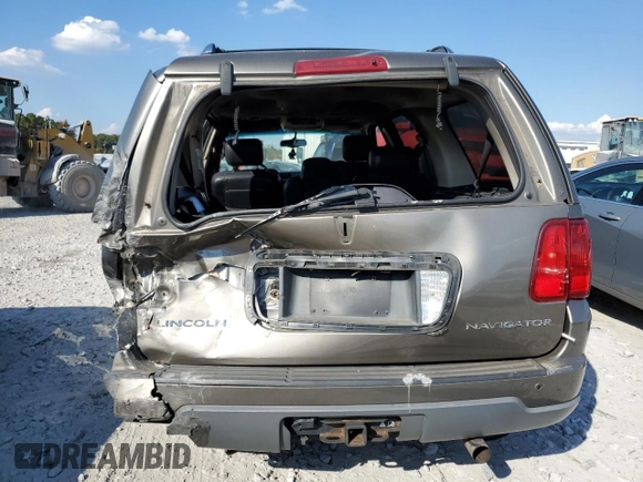 2003 Lincoln Navigator Luxury with VIN 5LMFU28R43LJ34986, listed as a Copart auction lot 77641924 with 188,803 mi miles and Salvage Title. Bid and sale history available at carsss.com. Image 6.