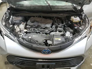 2021 Toyota Sienna XLE z VIN 5TDYRKEC5MS054064, wystawiony jako Copart lot #47661915 z przebiegiem 42 050 mil mil oraz Czysty tytuł • Clean title. Historia ofert i sprzedaży dostępna na DreamBid. Obrazek 12.