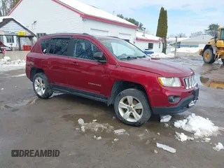 2013 Jeep Compass Sport with VIN 1C4NJDBB2DD249200, listed as a IAAI auction lot 41617232 with 186,413 mi miles. Bid and sale history available at carsss.com. Image 1.