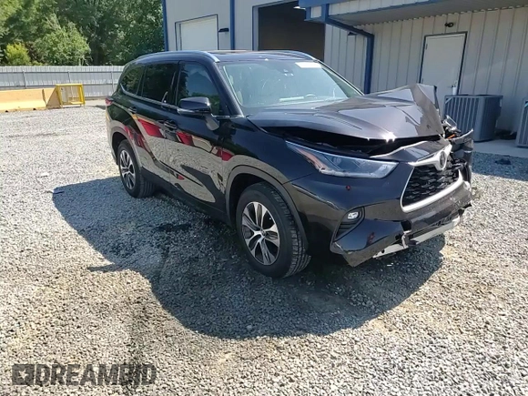 2021 Toyota Highlander XLE with VIN 5TDGZRAH4MS080595, listed as a Copart auction lot 61874615 with 56,315 mi miles and Salvage title. Bid and sale history available at DreamBid. Image 14.