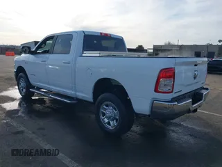 2022 Ram 2500 Lone Star z VIN 3C6UR5DL4NG235715, wystawiony jako IAAI lot #41753908 z przebiegiem 24 578 mil mil oraz . Historia ofert i sprzedaży dostępna na DreamBid. Obrazek 3.