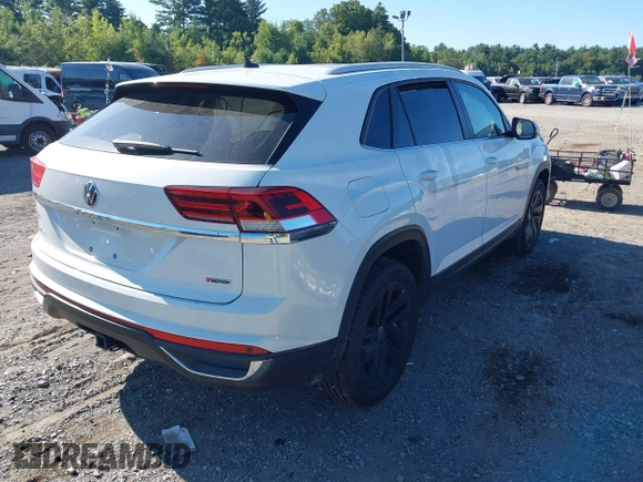 2022 Volkswagen Atlas SE with VIN 1V2KE2CA5NC201682, listed as a IAAI auction lot 40238163 with 44,790 mi miles and . Bid and sale history available at DreamBid. Image 4.