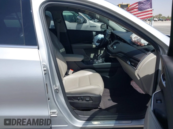 2021 Cadillac XT4 FWD Premium Luxury with VIN 1GYFZCR42MF005253, listed as a IAAI auction lot 40470700 with 70,571 mi miles and . Bid and sale history available at carsss.com. Image 5.