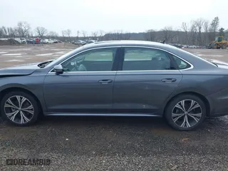 2021 Volkswagen Passat 2.0T SE with VIN 1VWSA7A3XMC011113, listed as a IAAI auction lot 41942881 with 63,753 mi miles. Bid and sale history available at carsss.com. Image 14.
