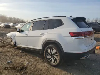 2024 Volkswagen Atlas SE with VIN 1V2WR2CA2RC584251, listed as a Copart auction lot 48496135 with 26,555 mi miles and Clean title. Bid and sale history available at DreamBid. Image 2.
