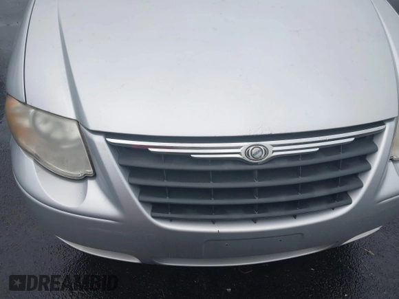 2007 Chrysler Town & Country Touring with VIN 2A4GP54L57R134721, listed as a IAAI auction lot 42242154 with 191,917 mi miles and . Bid and sale history available at DreamBid. Image 6.