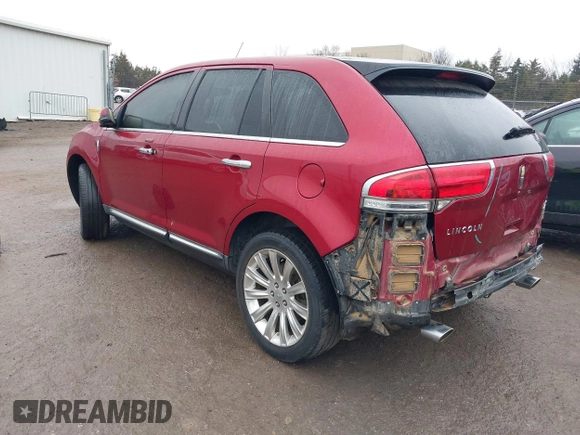 2014 Lincoln MKX with VIN 2LMDJ6JK3EBL09582, listed as a IAAI auction lot 41520611 with 157,022 mi miles. Bid and sale history available at carsss.com. Image 3.
