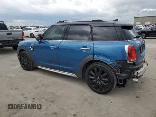 2018 MINI Countryman Cooper S with VIN WMZYT3C30J3E00533, listed as a Copart auction lot 70976664 with 39,469 mi miles and Salvage Title. Bid and sale history available at carsss.com. Image 2.