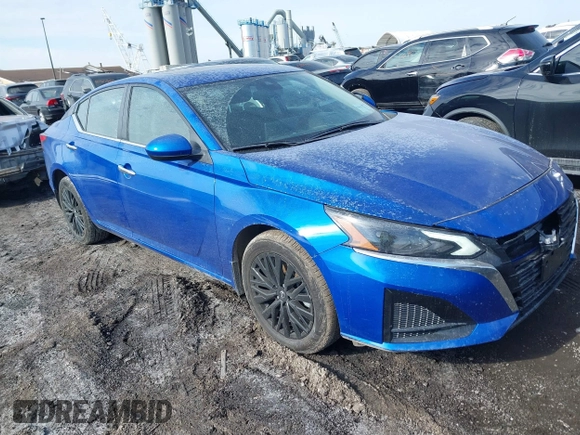 2025 Nissan Altima SV with VIN 1N4BL4DW8SN336870, listed as a IAAI auction lot 41407061 with 1,009 mi miles and . Bid and sale history available at DreamBid. Image 1.