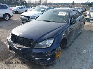 2014 Mercedes-Benz C 250 с VIN WDDGJ4HB7EG195043, выставлен на аукционе IAAI как лот 41725012 с пробегом 87 802 миль миль и . История ставок и продаж доступна на DreamBid. Изображение 2.