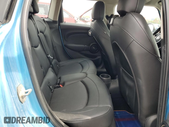 2015 MINI Hardtop 4 Door z VIN WMWXS5C53FT837438, wystawiony jako Copart lot #54298645 z przebiegiem 75 411 mil mil oraz Szkoda całkowita • Salvage title. Historia ofert i sprzedaży dostępna na DreamBid. Obrazek 10.