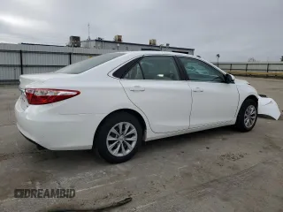 2015 Toyota Camry XLE with VIN 4T4BF1FK2FR474122, listed as a Copart auction lot 46443185 with 48,560 mi miles and Salvage Title. Bid and sale history available at carsss.com. Image 3.