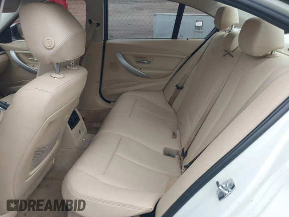 2012 BMW 3 Series 328i с VIN WBA3C1C58CF431864, выставлен на аукционе IAAI как лот 41732575 с пробегом Не указан миль и . История ставок и продаж доступна на DreamBid. Изображение 8.