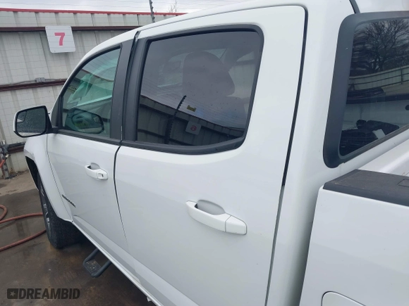 2018 Chevrolet Colorado 2WD Z71 with VIN 1GCGSDENXJ1275813, listed as a IAAI auction lot 41773753 with 38,148 mi miles. Bid and sale history available at carsss.com. Image 19.