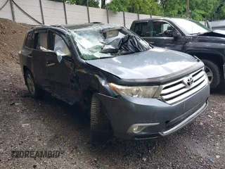 2012 Toyota Highlander Limited с VIN 5TDDK3EH0CS115615, выставлен на аукционе IAAI как лот 42440153 с пробегом 91 821 миль миль и . История ставок и продаж доступна на DreamBid. Изображение 1.