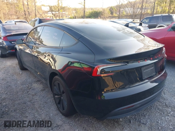 2024 Tesla Model 3 z VIN 5YJ3E1EA8RF728301, wystawiony jako IAAI lot #41865709 z przebiegiem 35 791 mil mil oraz . Historia ofert i sprzedaży dostępna na DreamBid. Obrazek 3.