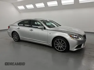 2015 Lexus LS 460 z VIN JTHCL5EF8F5023163, wystawiony jako Copart lot #60128705 z przebiegiem 10 219 mil mil oraz Czysty tytuł • Clean title. Historia ofert i sprzedaży dostępna na DreamBid. Obrazek 4.