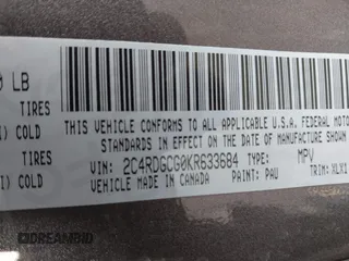 2019 Dodge Grand Caravan SXT with VIN 2C4RDGCG0KR633684, listed as a IAAI auction lot 41460470 with 101,801 mi miles. Bid and sale history available at carsss.com. Image 9.