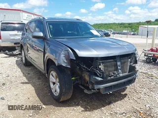 2018 Volkswagen Atlas SE with VIN 1V2CR2CA3JC547622, listed as a IAAI auction lot 42155895 with 132,290 mi miles and . Bid and sale history available at DreamBid. Image 1.