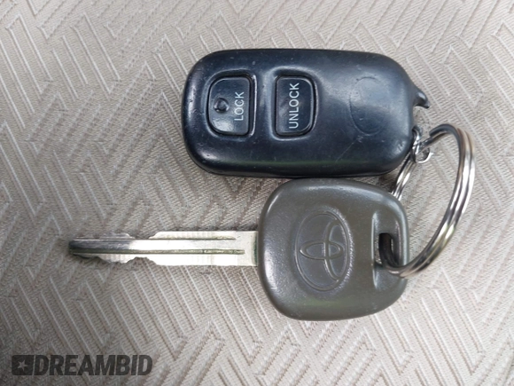 2003 Toyota Highlander z VIN JTEGD21A530059437, wystawiony jako IAAI lot #42054863 z przebiegiem 201 274 mil mil oraz . Historia ofert i sprzedaży dostępna na DreamBid. Obrazek 11.