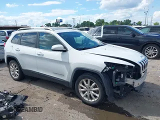 2016 Jeep Cherokee Limited z VIN 1C4PJLDB5GW363071, wystawiony jako IAAI lot #42229705 z przebiegiem 78 397 mil mil oraz . Historia ofert i sprzedaży dostępna na DreamBid. Obrazek 1.