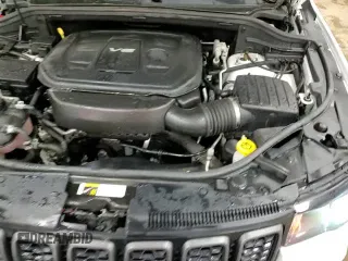 2019 Jeep Grand Cherokee Trailhawk with VIN 1C4RJFLG4KC581794, listed as a Copart auction lot 63522335 with 122,407 mi miles and Clean title. Bid and sale history available at DreamBid. Image 17.