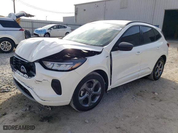 2024 Ford Escape ST-Line with VIN 1FMCU0MNXRUB55566, listed as a Copart auction lot 45210995 with 5,506 mi miles and Salvage Title. Bid and sale history available at carsss.com. Image 1.