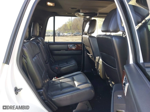 2012 Lincoln Navigator with VIN 5LMJJ2H58CEL00639, listed as a IAAI auction lot 41865368 with 145,185 mi miles. Bid and sale history available at carsss.com. Image 8.