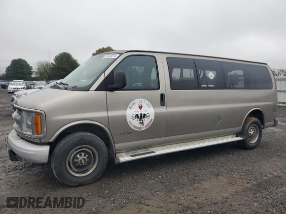 2001 Chevrolet Express z VIN 1GAHG39R011123173, wystawiony jako Copart lot #81232074 z przebiegiem 109 829 mil mil oraz Szkoda całkowita • Salvage title. Historia ofert i sprzedaży dostępna na DreamBid. Obrazek 1.