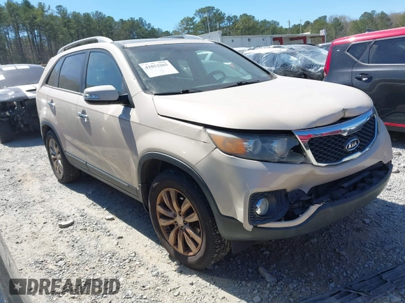 2011 Kia Sorento EX with VIN 5XYKU4A27BG075490, listed as a IAAI auction lot 41853265 with 221,119 mi miles. Bid and sale history available at carsss.com. Image 1.