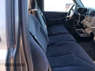 2000 GMC New Sierra 1500 SL with VIN 1GTEC14W6YZ113086, listed as a Copart auction lot 83333234 with 309,827 mi miles and Salvage Title. Bid and sale history available at carsss.com. Image 11.